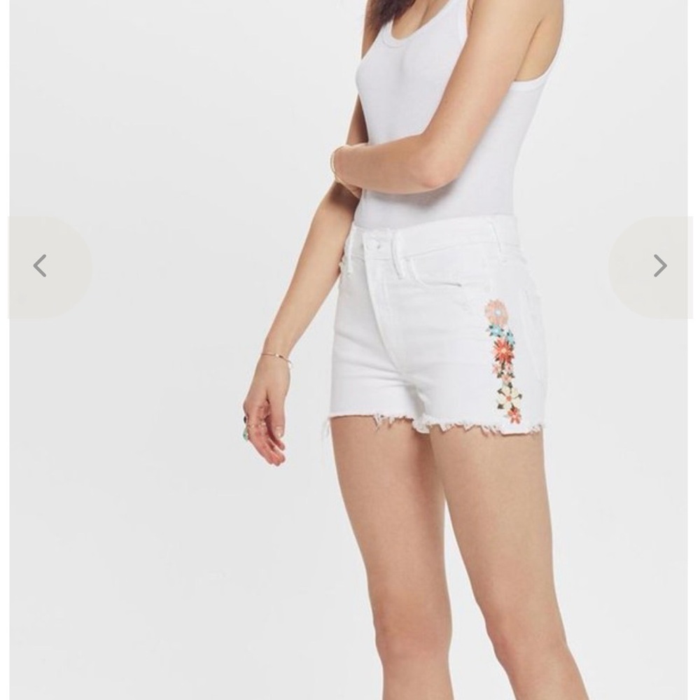 MOTHER Denim- The Dutchie Short Fray in Almost Innocent- Size 24